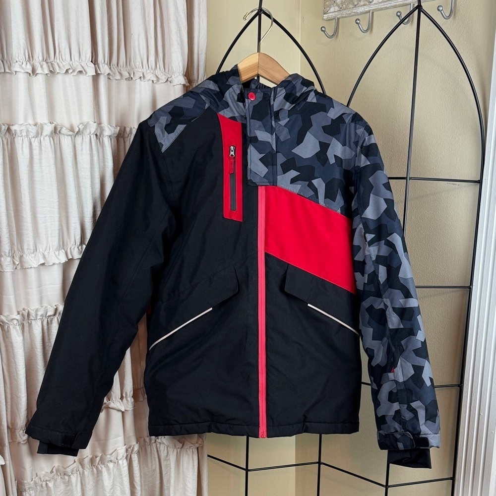 Swiss Tech Boys Waterproof Ski Jacket Coat black red grey camouflage pattern S18